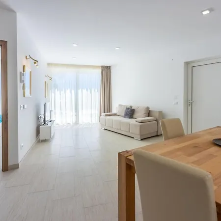 Sea View With Pool Опатия