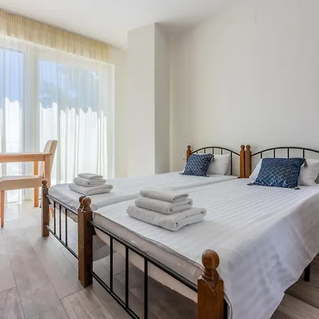 Sea View With Pool Апартаменты
