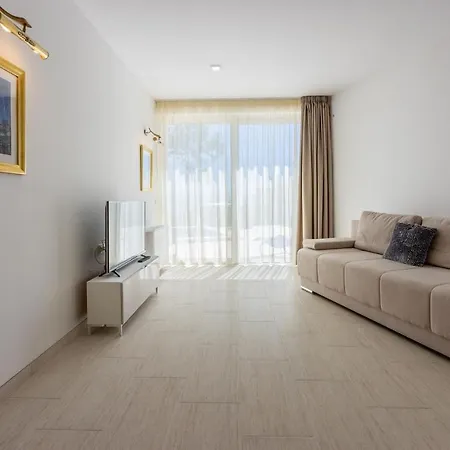 Sea View With Pool Апартаменты