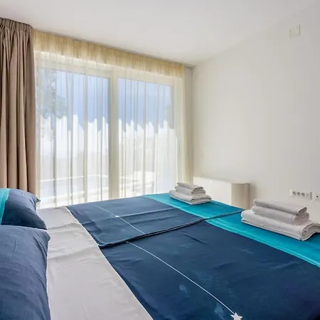Sea View With Pool Апартаменты *