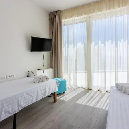 Sea View With Pool Апартаменты *